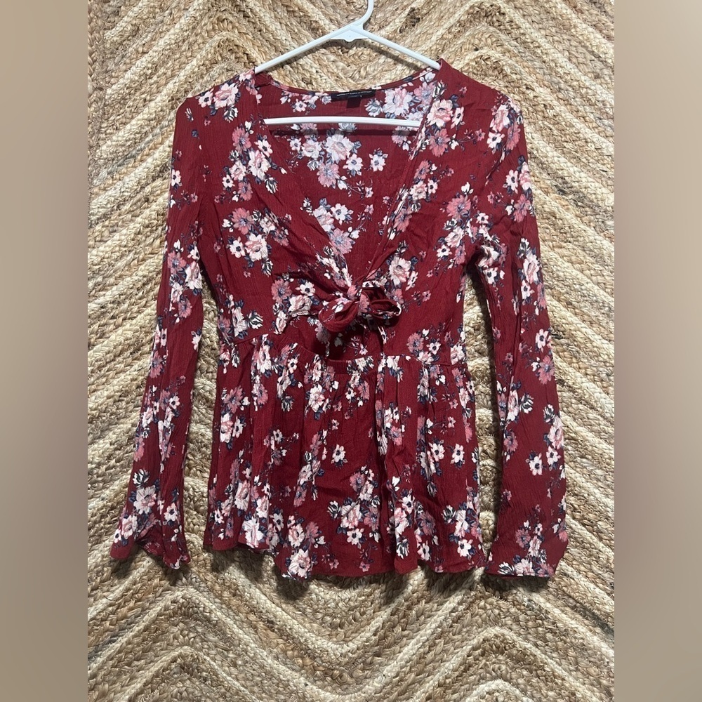 American Eagle Women's Red Floral Long Sleeve Front Tie & Cut Out Blouse,Size S